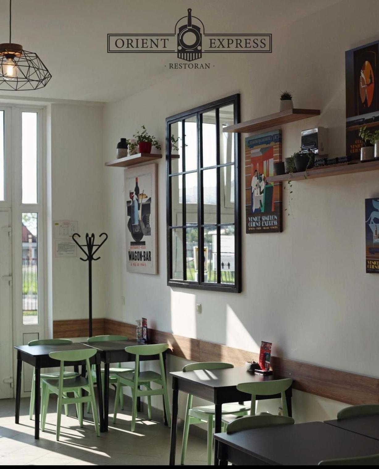 Orient Apartman Sremska Kamenica Exteriör bild